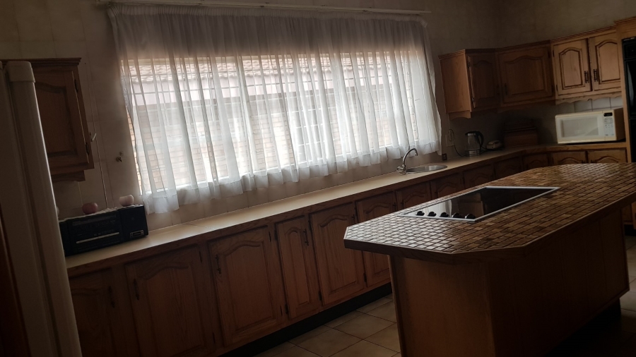 5 Bedroom Property for Sale in Sasolburg Rural Free State